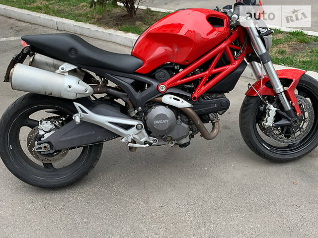 Monster Ducati 696