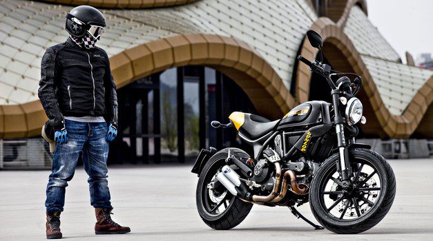 Ducati Scrambler Full Throttle (полный газ)