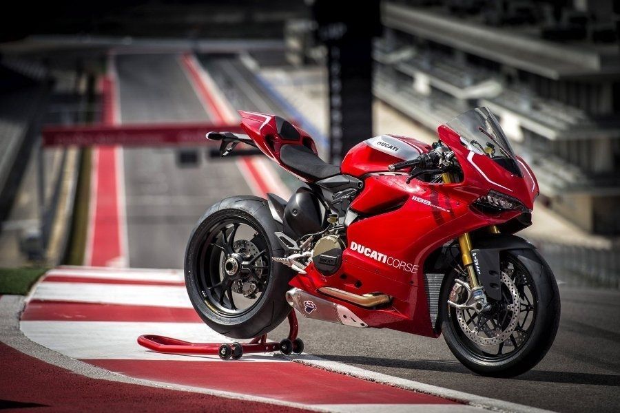 Ducati Superbike 1199 Panigale R.