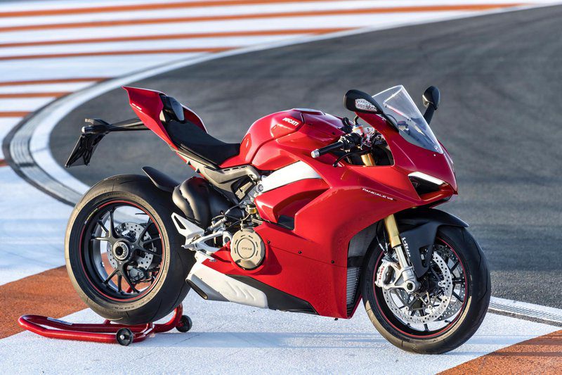 Ездили: Ducati Panigale V4 S