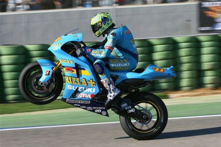 តេស្តប្រណាំងម៉ូតូ MotoGP Suzuki GSV R 800