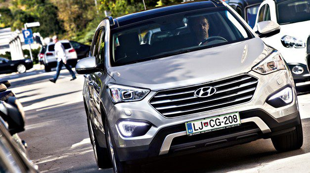 Test cortu: Hyundai Grand Santa Fe 2.2 CRDi 4WD Impression