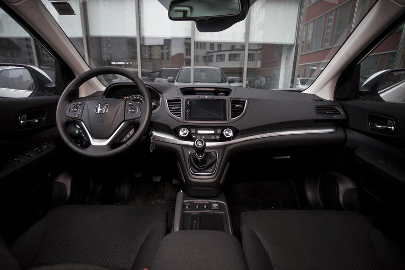 ການທົດສອບສັ້ນ: Honda CRV 1.6 i-DTEC Elegance