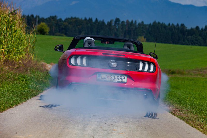 Краткий тест: Ford Mustang Convertible 2.3l EcoBoost