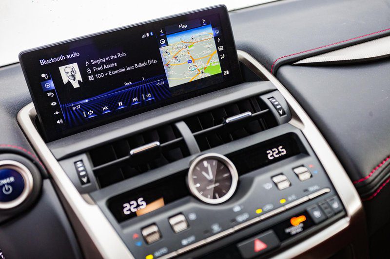 Краткий тест: Lexus NX 300h MC AWD 5D E-CVT F Sport Premium ML PVM Pano Wireless