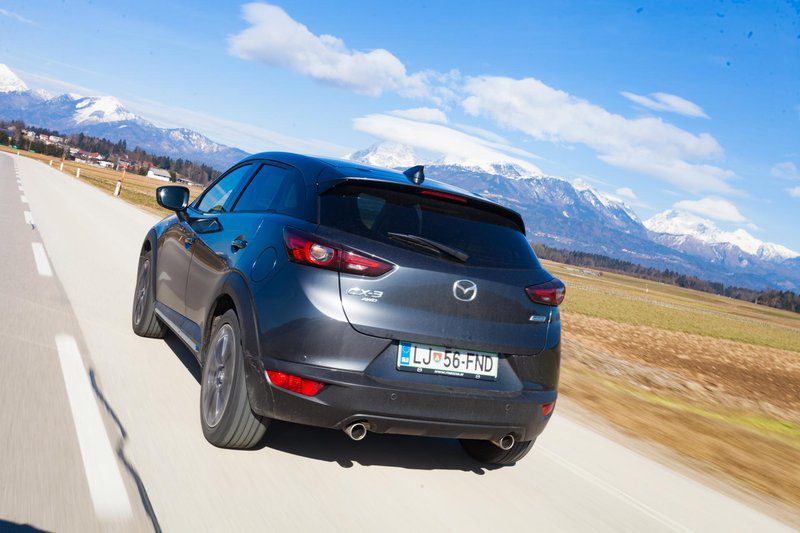 Краткий тест: Mazda CX-3 G150 MT 4WD Revolution Top // Кроссовер для водителя