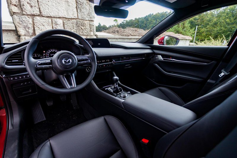 Deuchainn ghoirid: Mazda Mazda3 Skyactiv-X180 2WD GT-Plus // X factor?