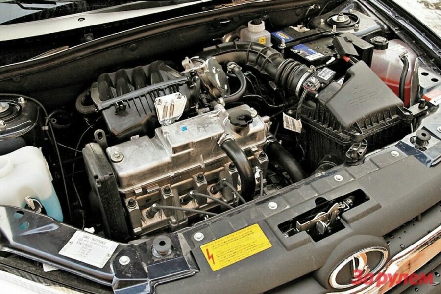 Lancia Ypsilon 1.4 16V Kemuliaan Perak