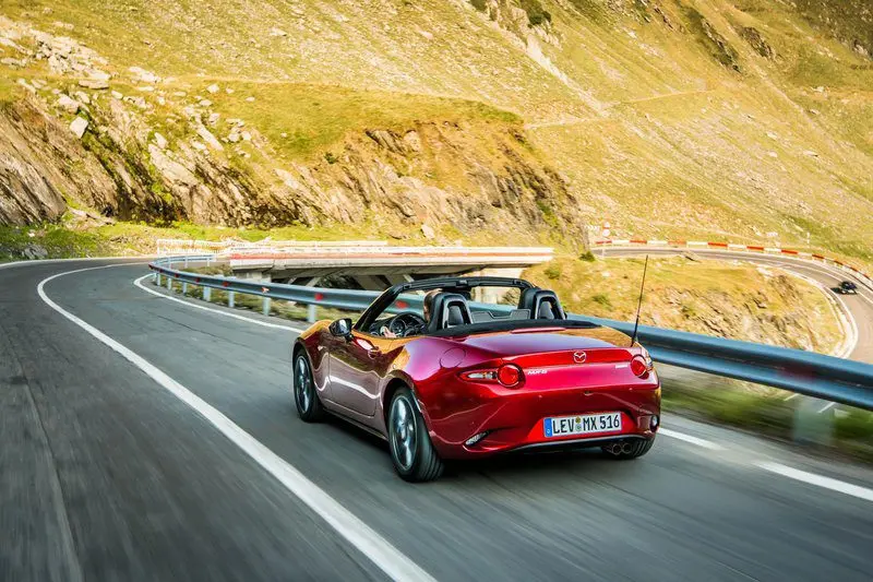 Mazda MX-5 2.0 135 кВт предлагает еще больше удовольствия