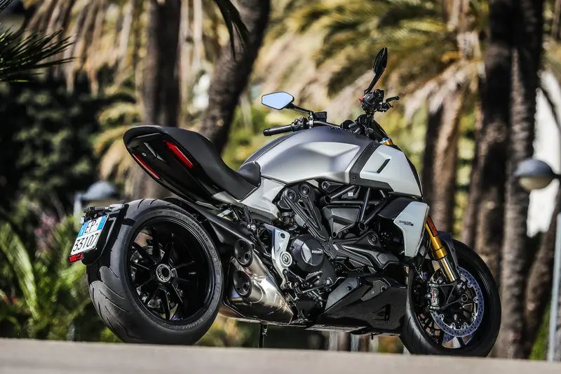 Мы ездили: Ducati 1260S // lahtno razkazovanje mišic