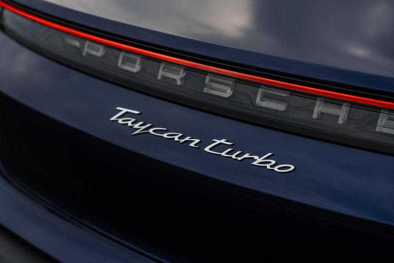 Мы ездили: Porsche Taycan Turbo &#8211; многообещающая революция