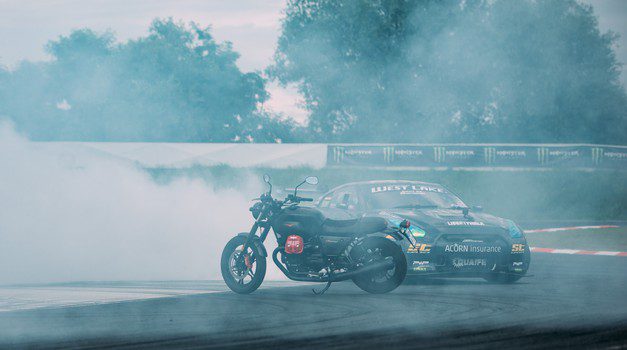 擴展測試：Moto Guzzi V7 III Carbon - 為英雄抽煙