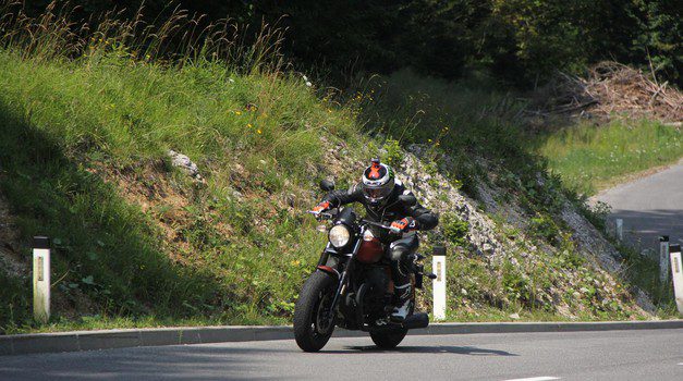 Расширенный тест - Moto Guzzi V9 Bobber Sport // Насколько спортивен спортсмен Guzzi?