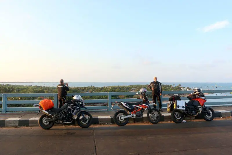 Сравнение: KTM 690 Enduro R и 1190 Adventure или зачем вам, вероятно, нужен большой?