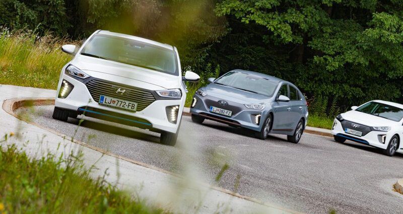 Palyginimo testas: hibridinis „Hyundai Ioniq“, hibridinis ir įkraunamas elektrinis automobilis