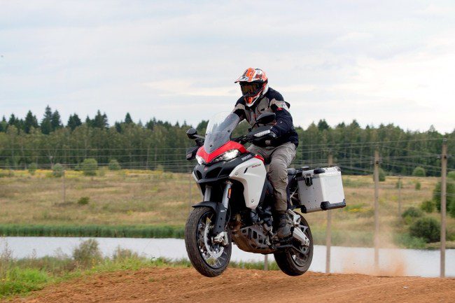 اختبار قصير: صحراء دوكاتي التالية - نعم ، إنها Ducati Enduro!