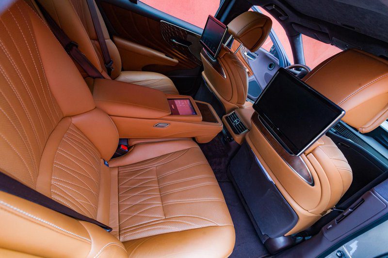Тест: Lexus LS 500h Luxury