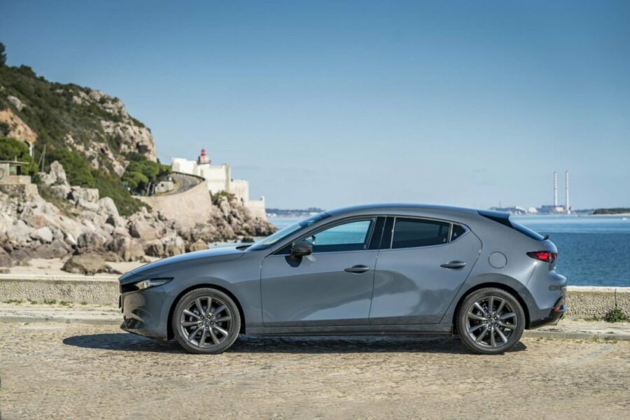 Test: Mazda3 Skyactiv-G 122 GT Plus // Trojka četrtič