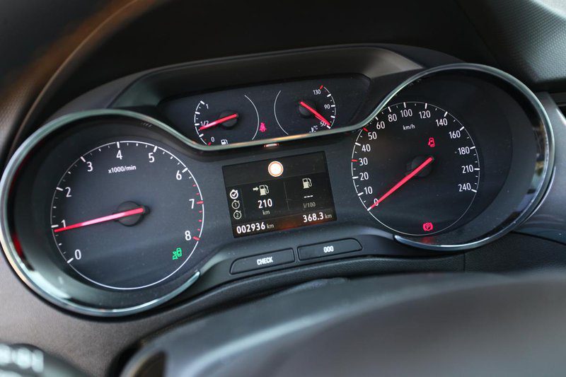 Тест: Opel Crossland X 1.2 Turbo Innovation