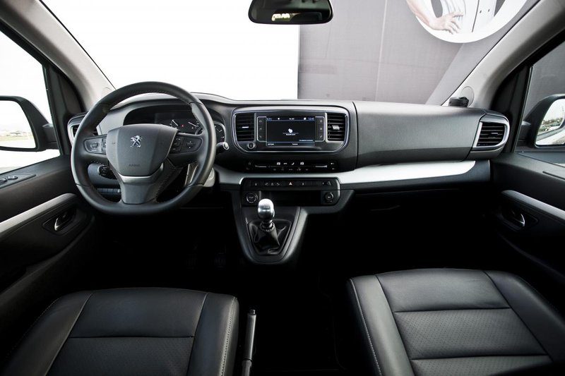 Тест: Peugeot Traveler 2.0 BlueHDi 150 BVM6 Stop &#038; Start Allure L2