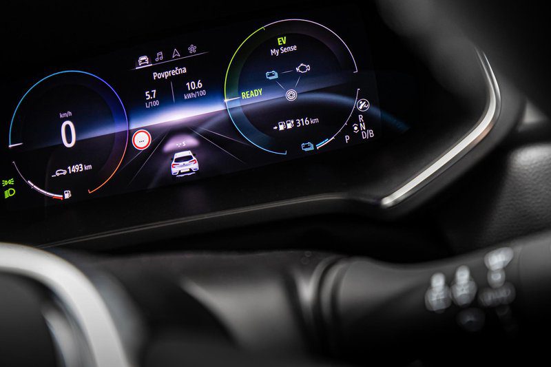 Тест: Renault Captur Intens E-Tech 160 (2020) // Немного другой гибрид