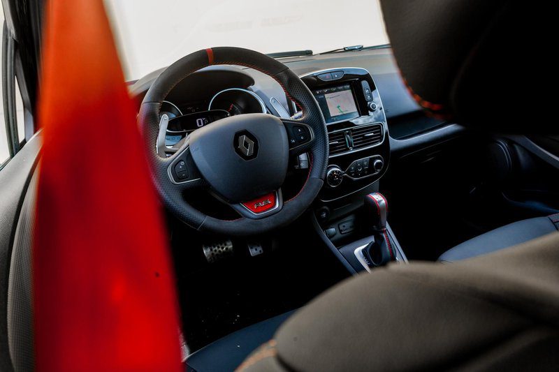 Тест решеток: Renault Clio RS18