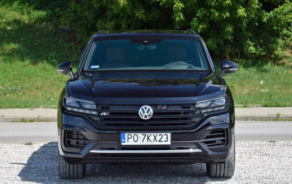 Тест: Volkswagen Touareg R-LIne V6 3.0 TDI