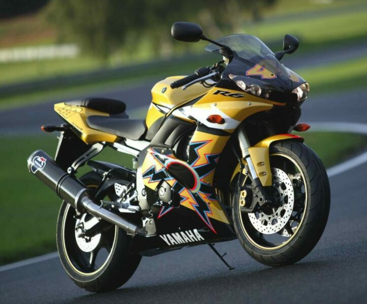 Dizajni Yamaha R-6 Rossi