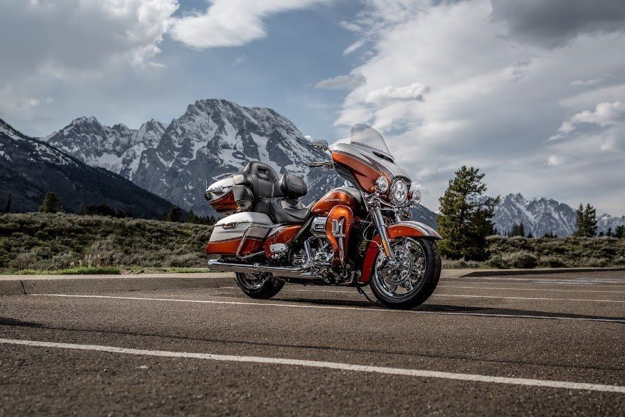 Harley-Davidson CVO محدود FLHTKSE