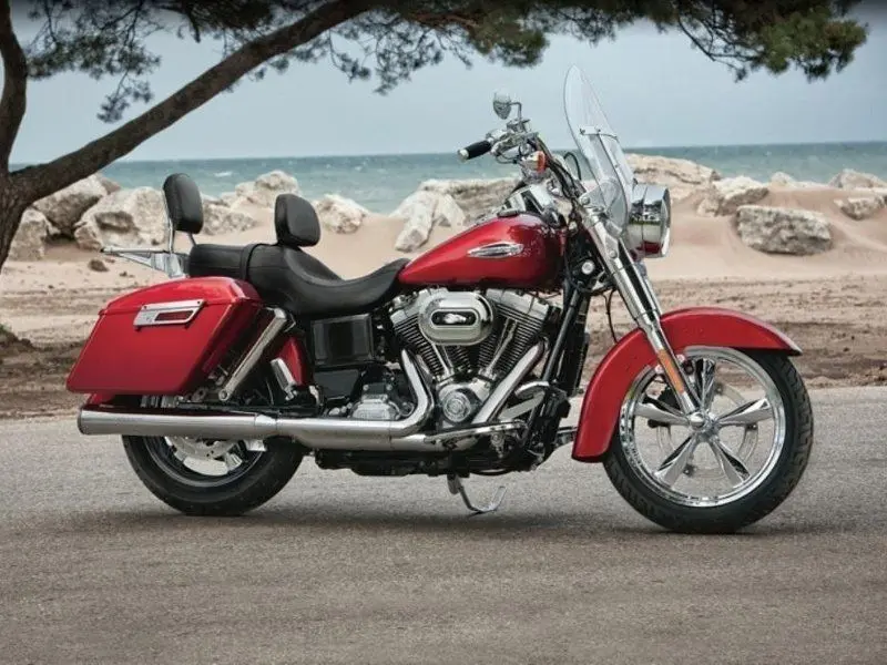 Это изображение имеет пустой атрибут alt; его имя файла - harley-davidson-dyna-switchback-fld2.jpg