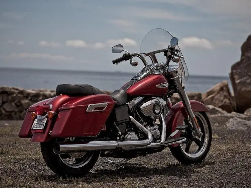 Это изображение имеет пустой атрибут alt; его имя файла - harley-davidson-dyna-switchback-fld3.jpg