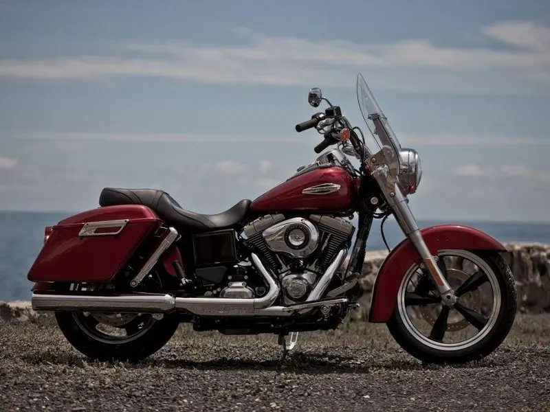 Это изображение имеет пустой атрибут alt; его имя файла - harley-davidson-dyna-switchback-fld5.jpg