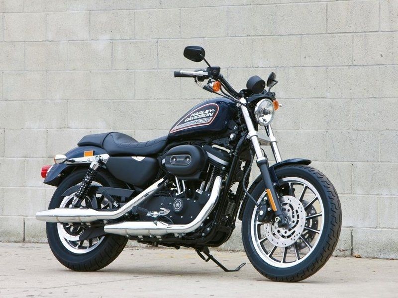 Tsela ea Harley-Davidson Sportster Roadster XL 883R