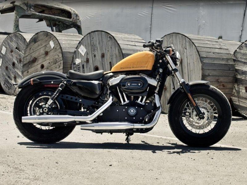 Harley-Davidson Sportster XL 1200X Afartan iyo Sideed