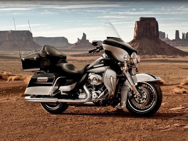 ក្រុមហ៊ុន Harley-Davidson Touring Electra Glide Ultra Limited FLHTK