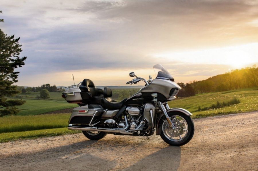 ຖະ ໜົນ ການທ່ອງທ່ຽວ Harley-Davidson Glide Ultra FLTRU