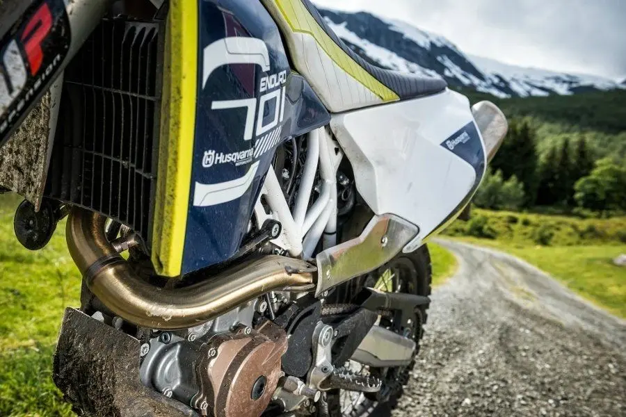 Это изображение имеет пустой атрибут alt; его имя файла - husqvarna-701-enduro8-1.jpg