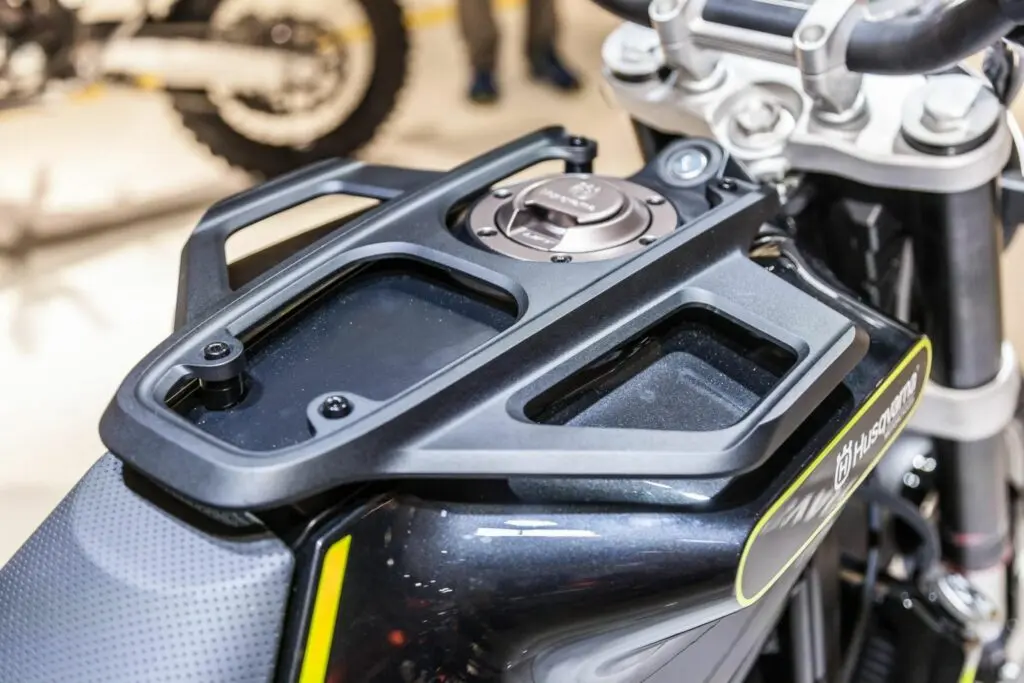 Это изображение имеет пустой атрибут alt; его имя файла - husqvarna-svartpilen-4017-1024x683.jpg