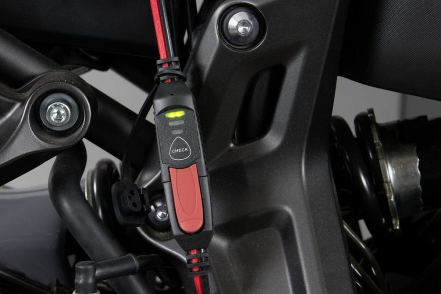 Как правильно зарядить аккумулятор мотоцикла - Moto-Station