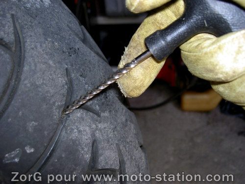 Мотоциклетная практика: ремонт спущенной шины - Moto-Station