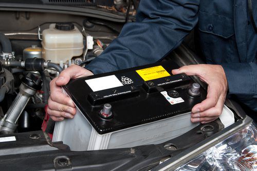 Напряжение автомобильного аккумулятора: измерение, напряжение и сила тока
