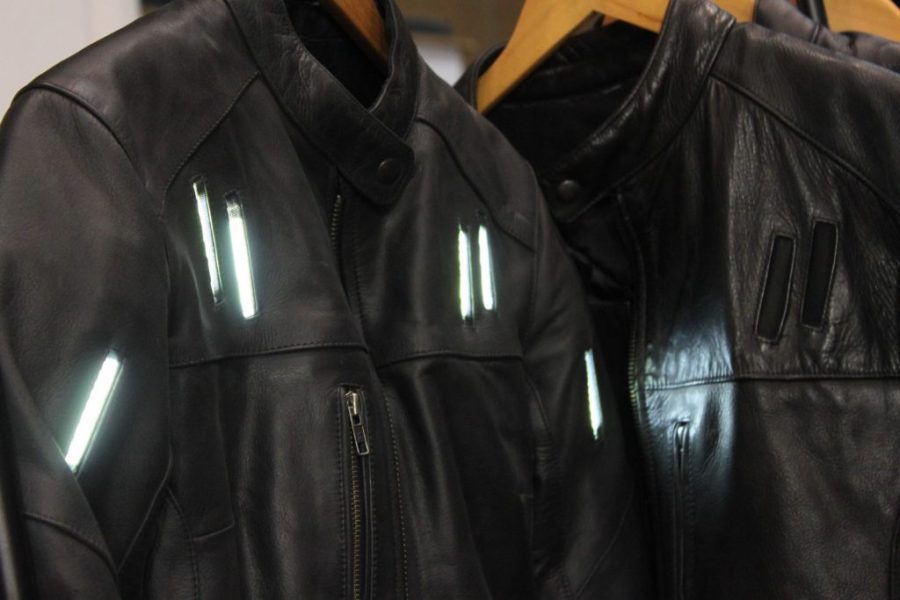 Райлье: Красивая кожаная куртка со светодиодами - Moto-Station