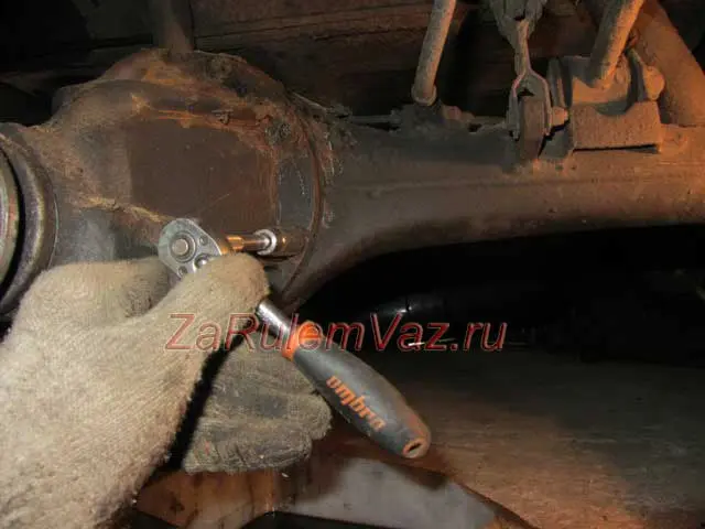 как открутить редуктор на ВАЗ 2101-2107