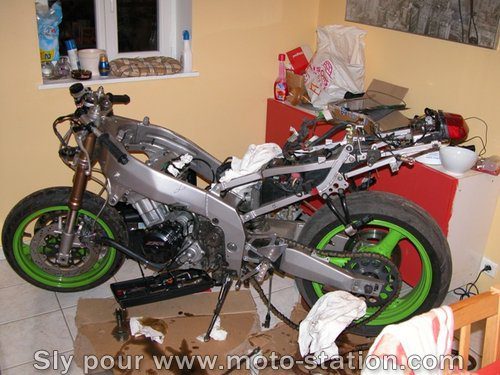 Motorcycle repair: ZXR 400