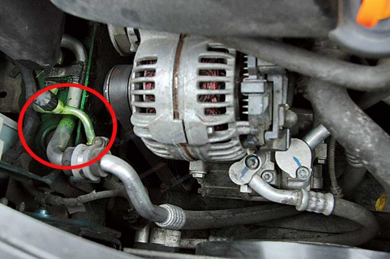 Automotive aer Conditioner Leak: quomodo eam deprehendere ac reficere?