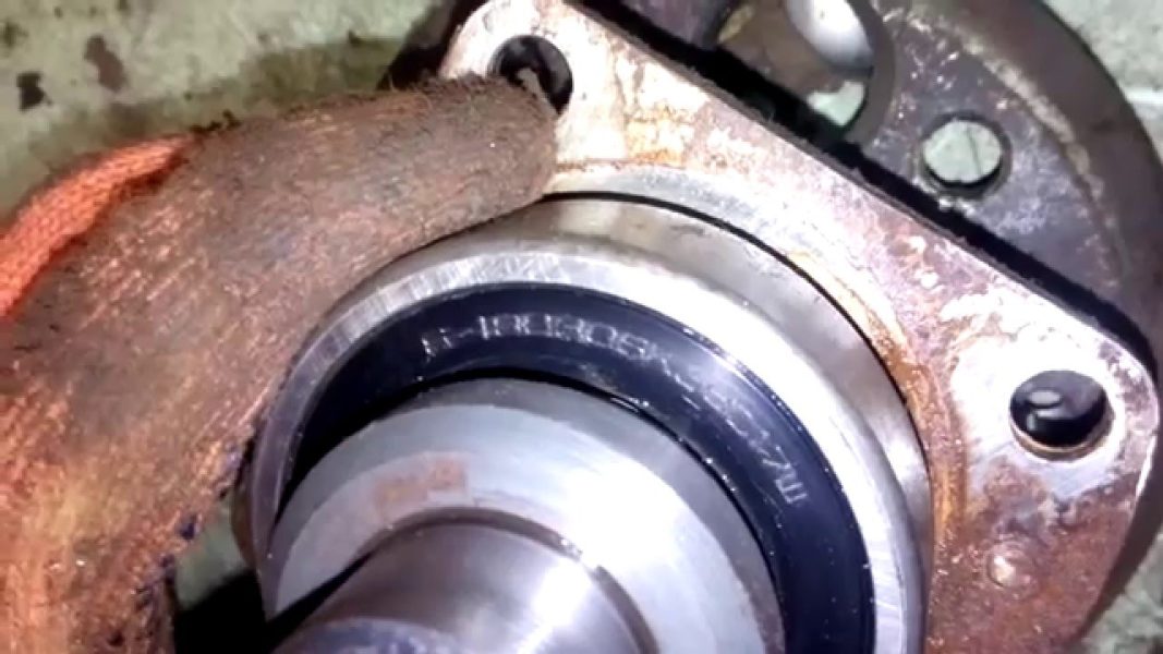 Replacing the semi-axle bearing on the VAZ 2101-2107