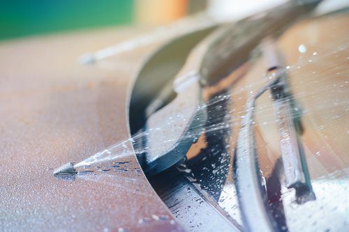 Жидкость для омывателя лобового стекла: расположение, применение и цена