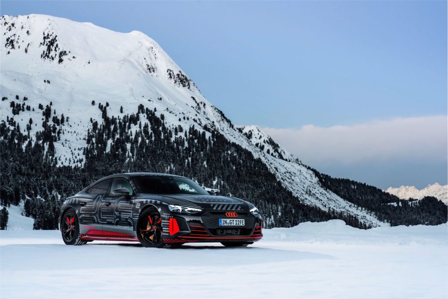 Audi e-tron GT 60: Bjorn Nylandın sıra testi. 490 km/saat sürətlə 90 km, 378 km/saat sürətlə 120 km. Yaxşı! [video]