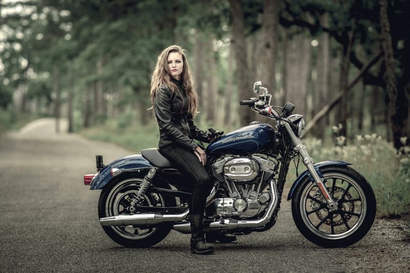 Odzież motocyklowa dla kobiet: od czego zacząć?