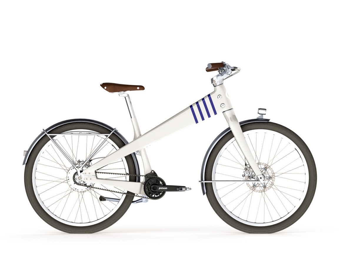 Coleen запускает свой электрический велосипед, сделанный во Франции